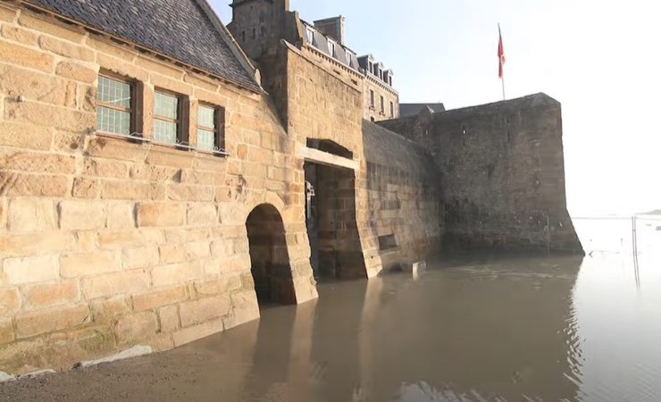 mont saint michel maree