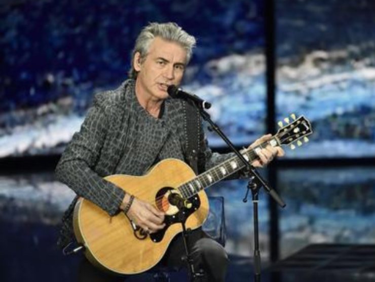 Luciano Ligabue, cantante