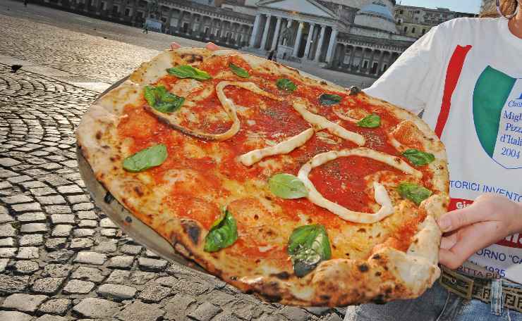 pizza napoletana e romana: pizza matta a Roma
