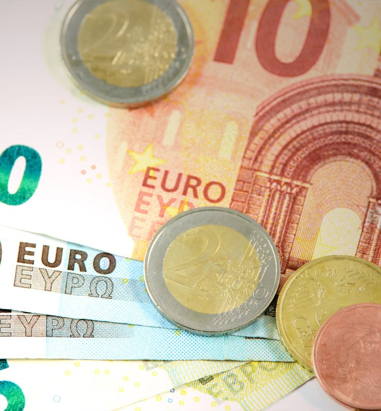 banconote e monete in euro