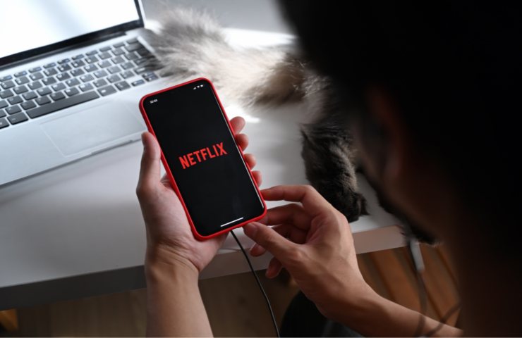 netflix via l'abbonamento base senza pubblicità