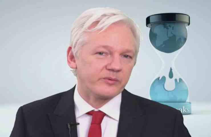 accuse e carcere di Julian Assange