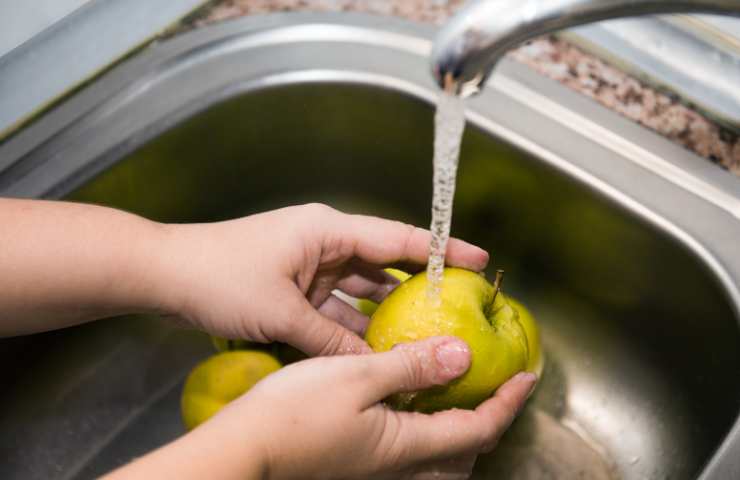 Lavare frutta